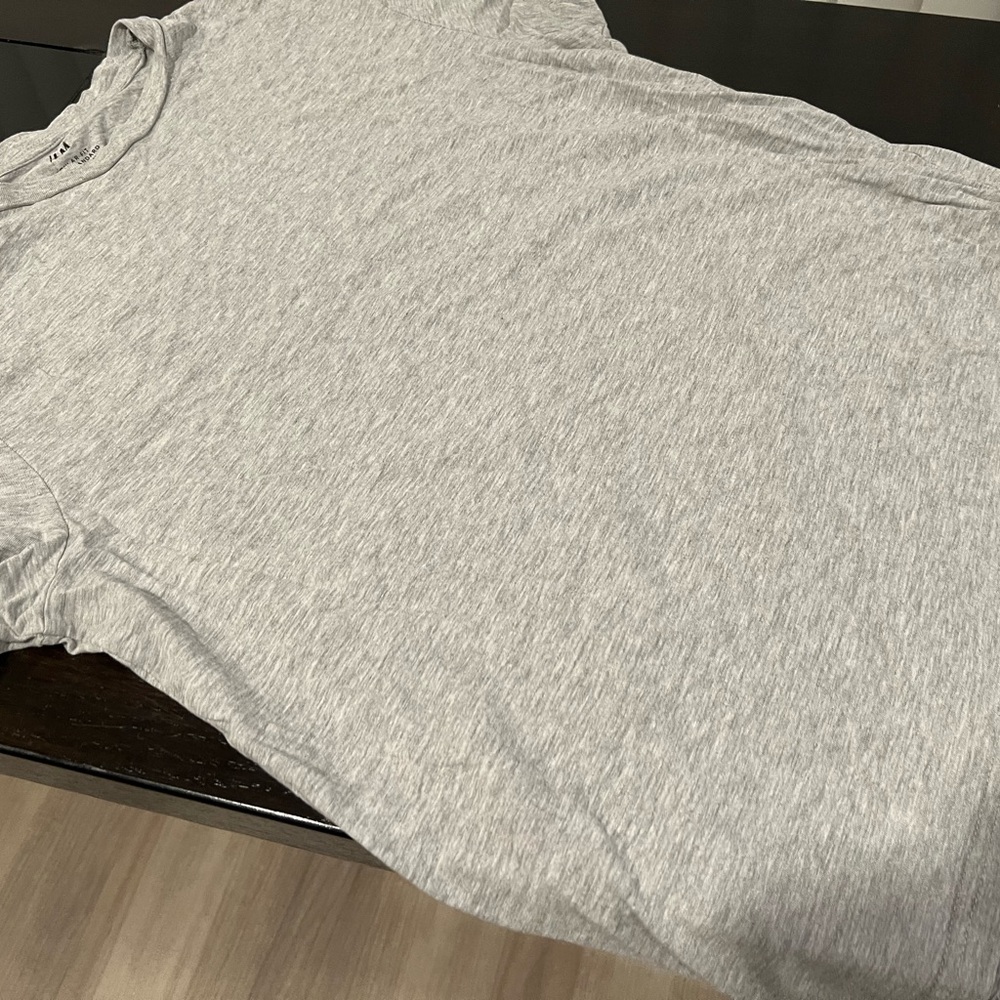 H&M Light Gray Short Sleeve Tee